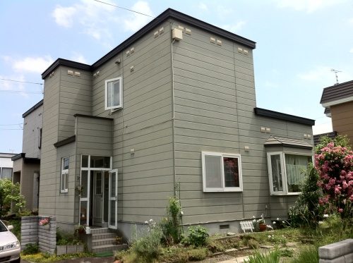 札幌市西区 窯業系サイディング施工及び塗装工事 施工前