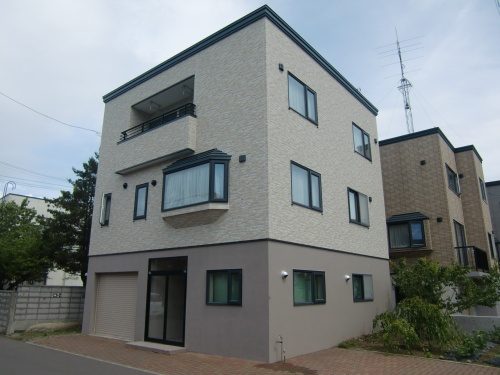 札幌市中央区｜光触媒サイディング施工及び塗装工事