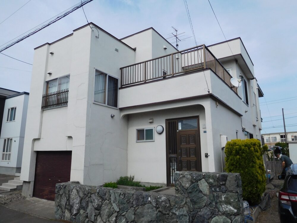札幌市東区 金属系サイディングへの全面張替え工事 施工前