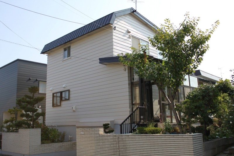 札幌市東区｜金属系サイディング 塗装工事