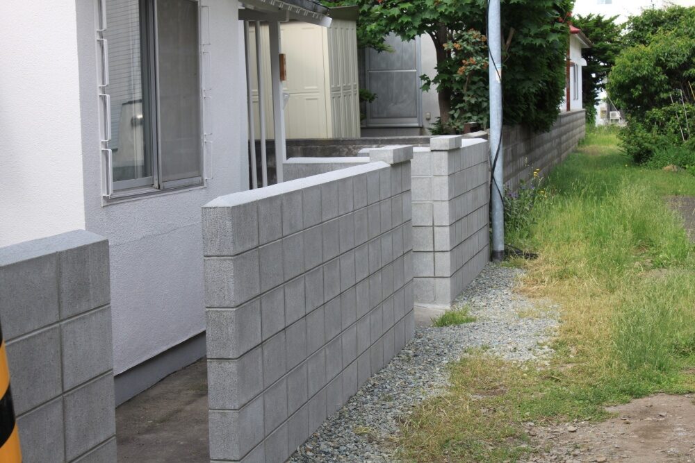 解体後に新設したブロック塀