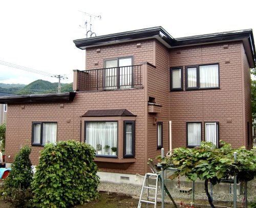 札幌市南区 黒畑様邸の施工後。ALC壁の塗装を終えた外観
