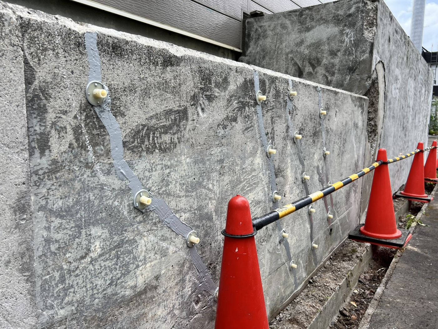 札幌市南区 コンクリート塀の補強工事